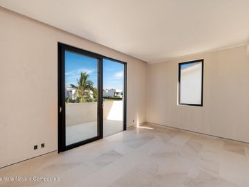 Residencia de Lujo en venta en Los Tigres Residencial – Nuevo Vallarta.