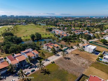 Residencia de Lujo en venta en Los Tigres Residencial – Nuevo Vallarta.