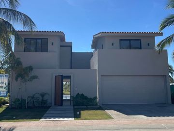 Residencia de Lujo en venta en Los Tigres Residencial – Nuevo Vallarta.