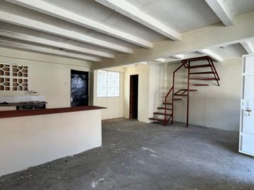 Venta de casa de 2 plantas,  Urbanización Beata Mercedes Molina