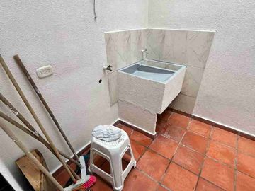 🏠vendo linda casa duplex sector San Juaquin