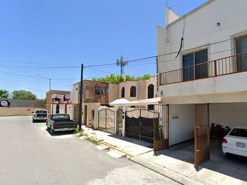 VENTA DE CASA EN JARDINES DE FLORIDA, SALTILLO, COAHUILA