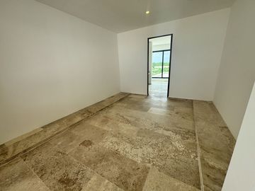CASA DE 1043 M2 EN VENTA DE 4 RECÁMARAS EN DZITYA