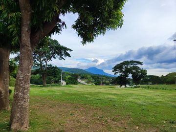 For Sale-19M-Commercial Lots (Along Main Road) w/704 sqm, located at Brgy. Palsara, Balete, Batangas