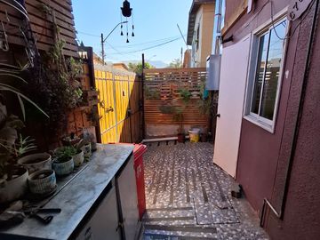 Valle del Yelcho. 5 D 3 baños, 138 en 84 de terreno, Huechuraba