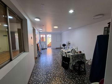 Valle del Yelcho. 5 D 3 baños, 138 en 84 de terreno, Huechuraba