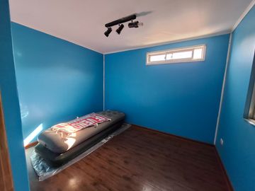 Valle del Yelcho. 5 D 3 baños, 138 en 84 de terreno, Huechuraba