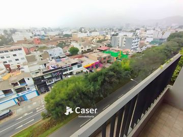 Departamento moderno con áreas comunes en venta – Piso 8 en Velasco Astete y Caminos del Inca, Surco