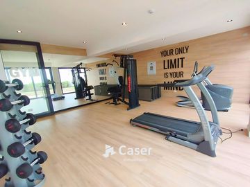 Departamento moderno con áreas comunes en venta – Piso 8 en Velasco Astete y Caminos del Inca, Surco