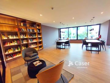 Departamento moderno con áreas comunes en venta – Piso 8 en Velasco Astete y Caminos del Inca, Surco