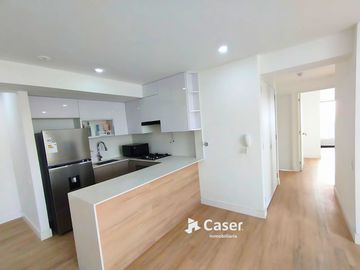 Departamento moderno con áreas comunes en venta – Piso 8 en Velasco Astete y Caminos del Inca, Surco