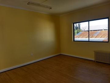 Venta de Céntrica casa para destino comercial
