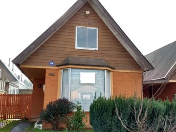 Descripción de la Propiedad Cómoda casa en venta, sector residencial Bosque Sur, Valdivia