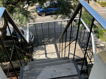 VENTA DE CASA DE TRES PISOS MAS ESTACIONAMIENTO  , URB. SAN JOAQUIN CALLAO $ 253,000