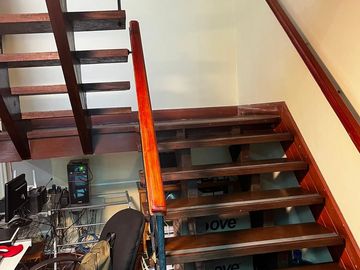 VENTA DE CASA DE TRES PISOS MAS ESTACIONAMIENTO  , URB. SAN JOAQUIN CALLAO $ 253,000