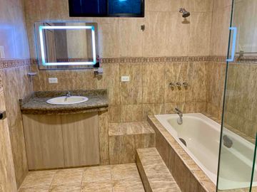 vendo condominio rentero Kennedy norte