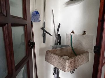 Exclusiva Finca en Venta con Elegante Diseño Mexicano y Caballerizas. Amueblada