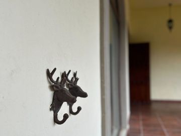 Exclusiva Finca en Venta con Elegante Diseño Mexicano y Caballerizas. Amueblada