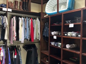 Exclusiva Finca en Venta con Elegante Diseño Mexicano y Caballerizas. Amueblada