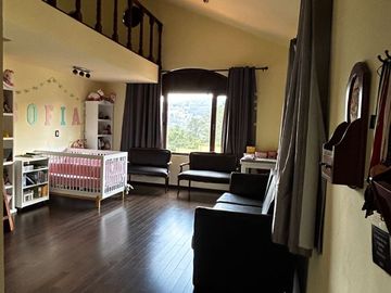 Exclusiva Finca en Venta con Elegante Diseño Mexicano y Caballerizas. Amueblada