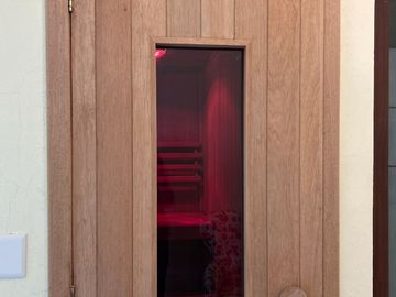 Exclusiva Finca en Venta con Elegante Diseño Mexicano y Caballerizas. Amueblada
