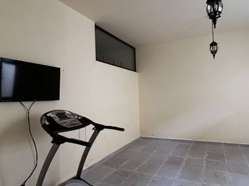 Exclusiva Finca en Venta con Elegante Diseño Mexicano y Caballerizas. Amueblada