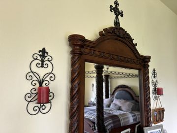 Exclusiva Finca en Venta con Elegante Diseño Mexicano y Caballerizas. Amueblada