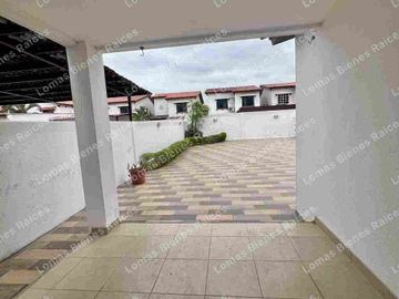 Se vende casa en Urbanización Terranostra