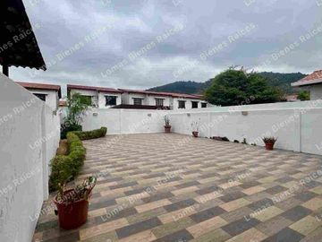 Se vende casa en Urbanización Terranostra