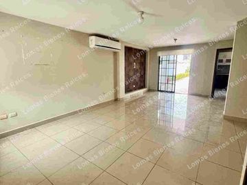Se vende casa en Urbanización Terranostra