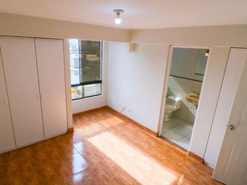 VENDO DPTO CON COCHERA EN VALLE HERMOSO ,SURCO