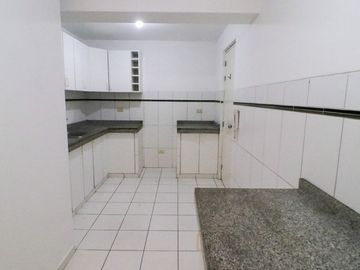 VENDO DPTO CON COCHERA EN VALLE HERMOSO ,SURCO