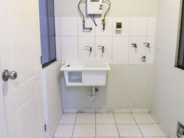 VENDO DPTO CON COCHERA EN VALLE HERMOSO ,SURCO