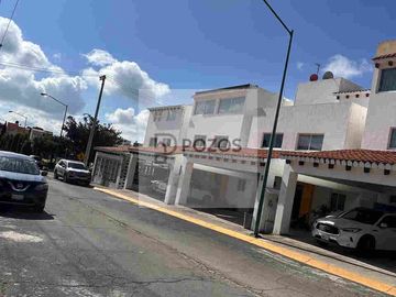 Oportunidad única: Casa con jardín en Bonanza, Metepec