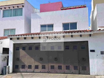 Oportunidad única: Casa con jardín en Bonanza, Metepec
