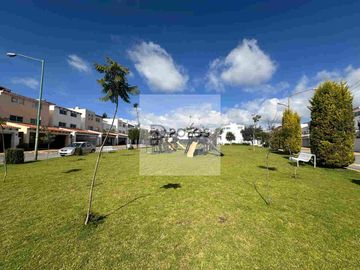Oportunidad única: Casa con jardín en Bonanza, Metepec