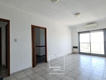 VENTA | Depto 4 Dormitorios + Cochera con Vista al Río | Cochabamba 45