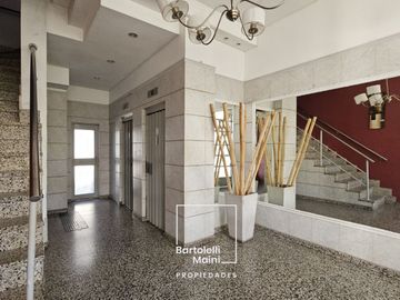 VENTA | Depto 4 Dormitorios + Cochera con Vista al Río | Cochabamba 45