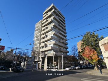 VENTA | Piso Exclusivo 2 Dormitorios + Comodín | San Juan 2487
