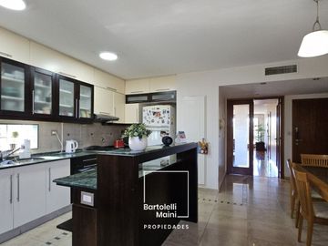 DEPARTAMENTO EN VENTA | 4 Dormitorios + 3 Cocheras + Amenities  |  Chacabuco 1444
