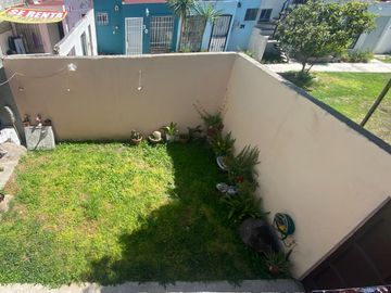 Casa en Venta en La Pradera, con TERRENO EXEDENTE