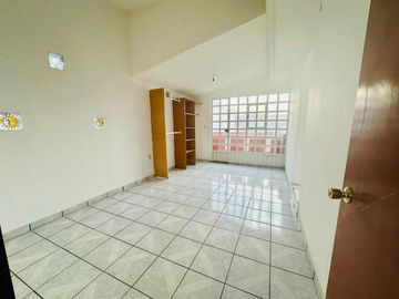 Casa en Venta en Villa Albertina $1,800,000