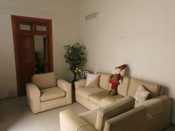 Chiclayo: Venta Casa Cerca a La Plaza de Armas, 2 Calles.