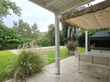 VENTA | Casa 4 Dormitorios | B° Cerrado Green Village – Juan José Paso 8745, Fisherton