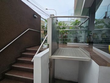 Barranco Limite Miraflores - Surco: Venta de Departamento At 45 m² + Deposito