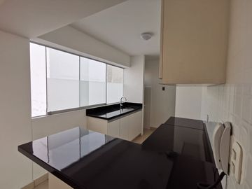Barranco Limite Miraflores - Surco: Venta de Departamento At 45 m² + Deposito