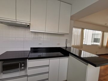 Barranco Limite Miraflores - Surco: Venta de Departamento At 45 m² + Deposito