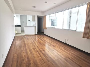 Barranco Limite Miraflores - Surco: Venta de Departamento At 45 m² + Deposito