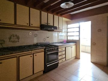 VENTA | 3 DORMITORIOS + DEPENDENCIAS DE SERVICIO | Sarmiento 958,