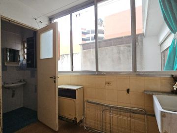 VENTA | 3 DORMITORIOS + DEPENDENCIAS DE SERVICIO | Sarmiento 958,